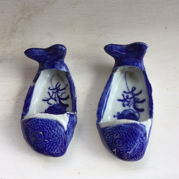 🎉HP🎉 Antique Japanese porcelain fish shaped dishes - Picture 5 of 10